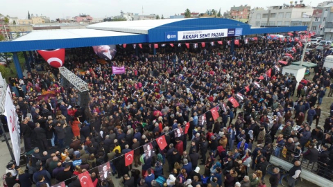 Adana Akkapı semt pazarı açıldı