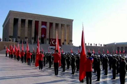 Devlet erkanı Anıtkabir'de Ata'sını andı