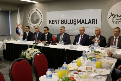 Antalya Valisi Yazıcı, "Kent Buluşmaları" toplantısında konuştu: