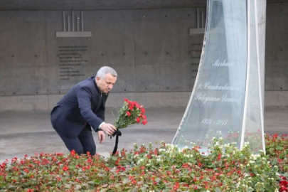 Moldova'nın Ankara Büyükelçisi Croitor, 9. Cumhurbaşkanı Demirel'in kabrini ziyaret etti