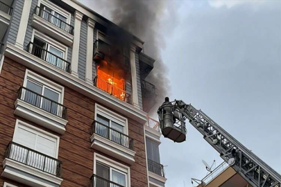 Antalya'da yangın çıkan dairede anne ile kızının cesedi bulundu