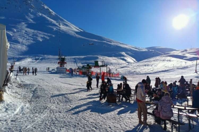 Yarıyılda tatilcilerin kayak tercihi Antalya oldu