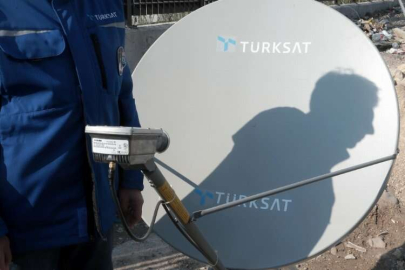 Türksat internet hizmeti için deprem bölgesine 800'den fazla uydu terminali ulaştırdı