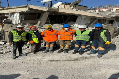 Gönüllü madenci enkazda bulduğu altınları polise teslim etti