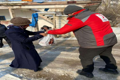 Türk Kızılay, Elbistan'da günlük 100 bin porsiyon yemek çıkarıyor