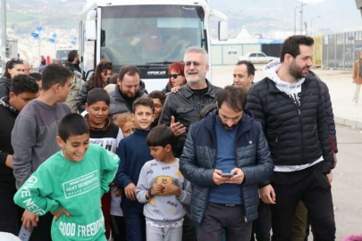 Oyuncu Tamer Karadağlı, Hatay'da depremzede çocuklarla bir araya geldi