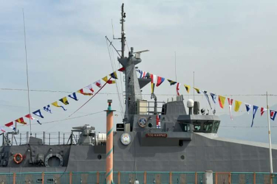 İskenderun Limanı'na demirleyen savaş gemisi TCG Karpaz, 23 Nisan dolayısıyla ziyarete açıldı