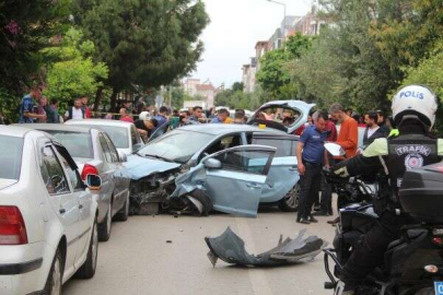  Antalya’da nefes kesen kovalamaca kazayla son buldu 