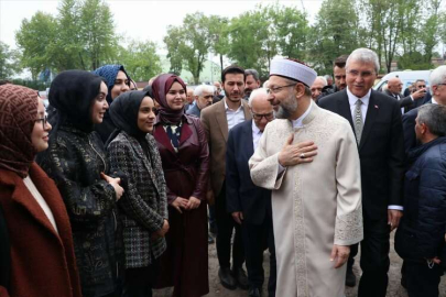 SAKARYA - Diyanet İşleri Başkanı Erbaş, Adapazarı İmam Hatip Lisesi Mezunlar Günü programına katıldı