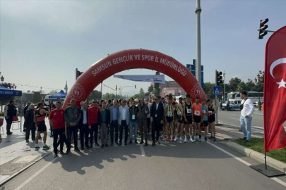 SAMSUN - 19 Mayıs Yarı Maratonu başladı