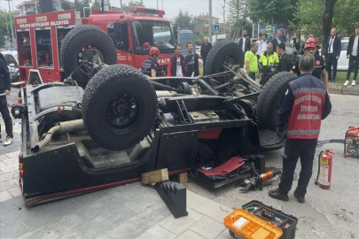 SAKARYA - Otomobille çarpışarak devrilen off-road aracının sürücüsü yaralandı