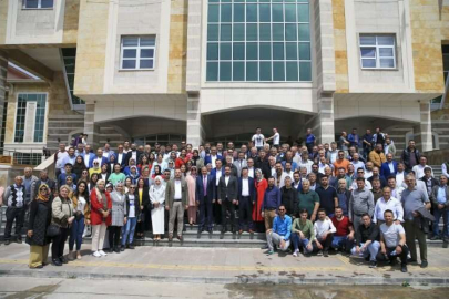 UŞAK - Milletvekili seçilen İsmail Güneş ve Fahrettin Tuğrul, mazbatalarını aldı