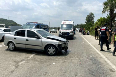 Adana'da 1 kişinin hayatını kaybettiği trafik kazası araç kamerasında