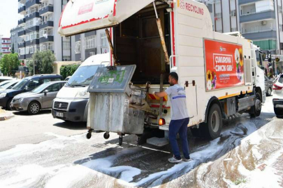 Çukurova’da konteynerler ilaçlı su ile yıkanıyor