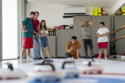 Özel bireylere ‘Floor Curling’ kursu