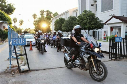 Mersin'de şafak operasyonunda çeşitli suçlara karışan 14 zanlı yakalandı