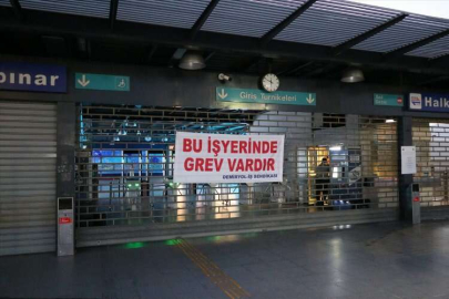 İzmir'de Metro ve tramvay çalışanları greve gitti