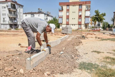 Kepez Belediyesi, Varsak Karşıyaka Mahallesi'nde park çalışması başlattı