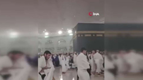 Kabe’de şiddetli yağış ve fırtına