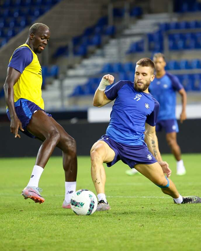 Demirspor’da hedef, Genk maçını alarak gruplara kalmak-2