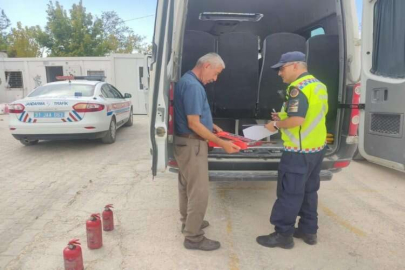 Hatay'da jandarma trafik ekipleri okul servislerini denetledi