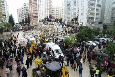 Depremde 96 kişinin öldüğü apartmanın müteahhidinin yargılanmasına başlanacak