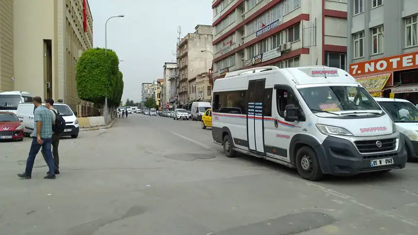 Eski Adana Adliyesi önü çift yönlü trafiğe açıldı 4