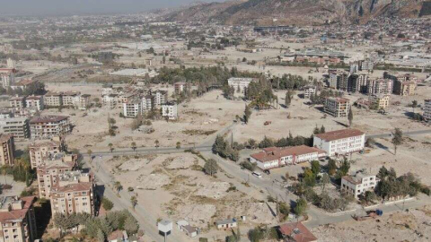 Hatay’da, vatandaş yıllarca yaşadığı sokakları tanıyamaz hale geldi