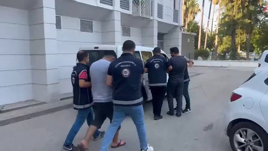 Mersin Polisi'nden göçmen kaçakçılığına büyük darbe