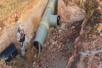 Sulama borusunun içinde 3 göçmen yakalandı