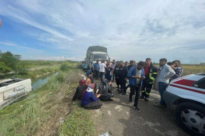 Tarım işçilerini taşıyan midibüs kaza yaptı, 7 işçi yaralı