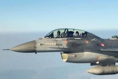 Orgeneral Gürak, F-16'dan Şehitler Abidesi’ni selamladı