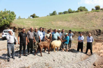 Hatay'da su sorunu giderilen depremzedeler mevlit okuttu