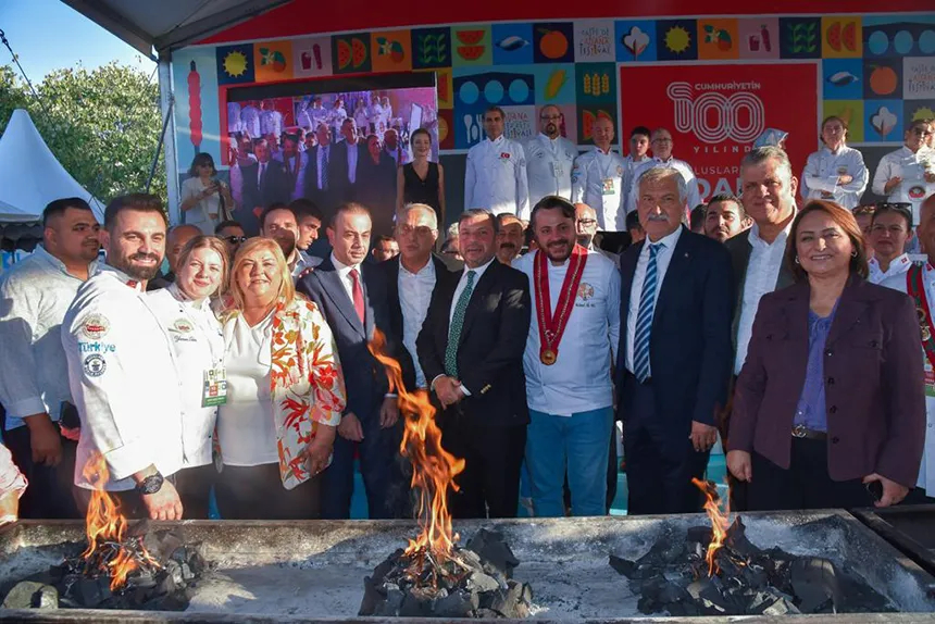 Ceyhan Belediyesi standı, Adana Lezzet Festivali'nde ilgi odağı oldu 2