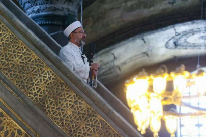 Diyanet İşleri Başkanı Ali Erbaş, Ayasofya Camii’nde Cuma hutbesini Filistin için okudu