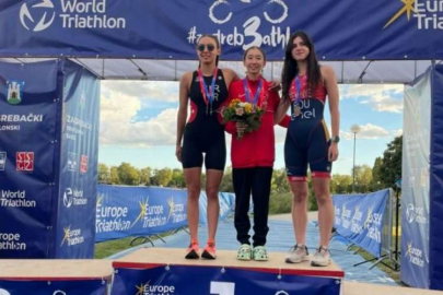 Milli triatlet Selinay Tuğçe Kır, Avrupa Triatlon Kupası'nda altın madalya kazandı