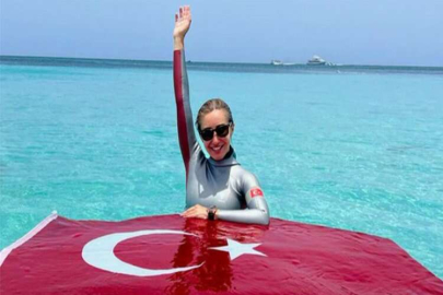 Şahika Ercümen, Antalya’da ’Cumhuriyet’ için dalacak