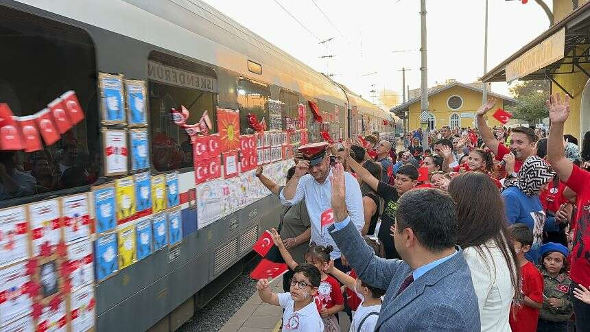 Hatay’da Cumhuriyet treni ile 100. yıl kutlaması gerçekleştirildi