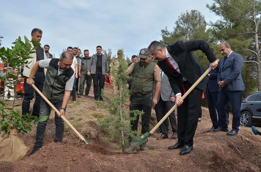 Osmaniye'de Cumhuriyetin 100. Yılına özel hatıra ormanı