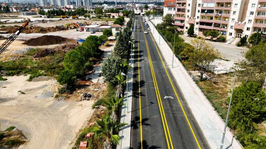 Celalabad Caddesi ile Gazneliler Caddesi üzerinde yenileme çalışmaları 