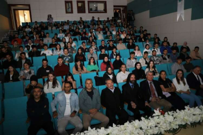 Niğde’de “Sayıların Evrensel Tarihi” Konferansı Gerçekleştirildi