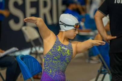 Milli Yüzücü Meryem Türkiye'yi gururlandırdı