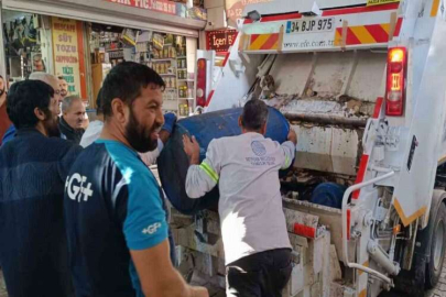 Adana’da yarı çıplak dana ayağı temizliği pahalıya patladı