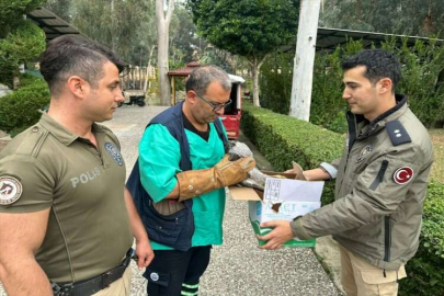 Mersin'de kuş tuzağına bırakılan bayağı çakır kuşunu polis kurtardı