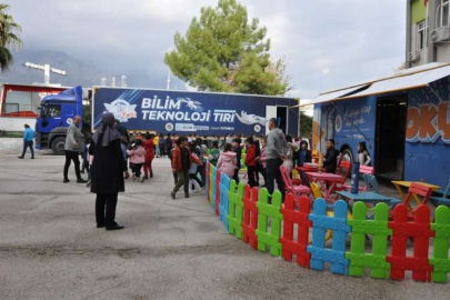 Kepez Belediyesinin "Mobil Bilim Tırı" Kemer ilçesinde