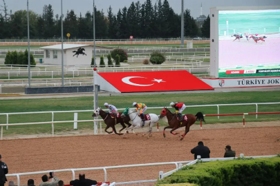 Pozantı Belediye Başkanlığı Koşusu'nda Bay Tosunoğlu birinci oldu