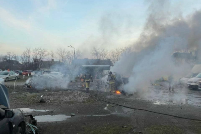 Rusya, Ukrayna’ya füze yağdırdı: 12 ölü, 76 yaralı