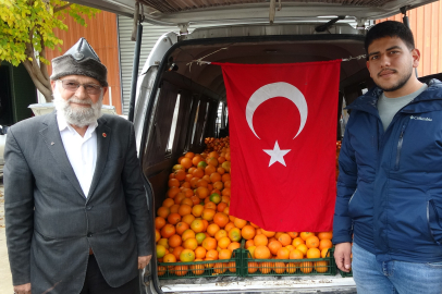 Denizlili "Elmacı Dede" Mehmetçik için Adana'dan narenciye alıp yola çıktı