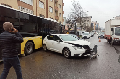 Ataşehir’de İETT otobüsü 4 araca çarptı