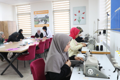 Sultangazililer Abdurrahim Karakoç Kültür Merkezi’ne büyük ilgi gösteriyor